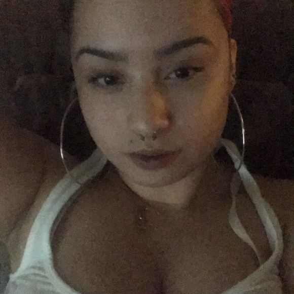 Meet your Posher, Ireri - Picture 1 of 1